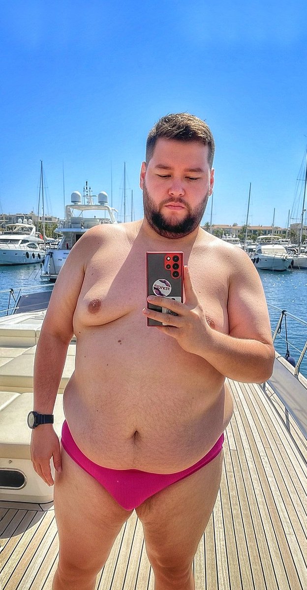 Nicechubby91's tweet image. Enjoying the summer