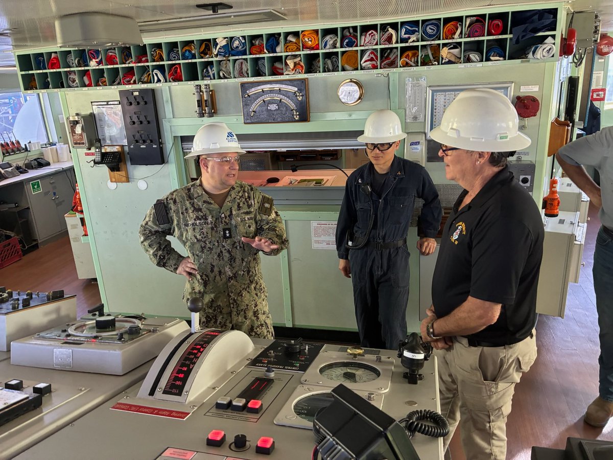 U.S. Navy's Military Sealift Command tweet media