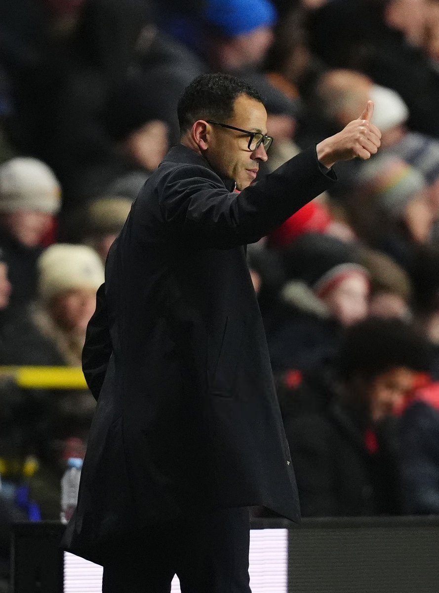 Mnbr_CFC's tweet image. رأيك بأسلوب ليام روزنيور في اول مباراة له؟🤔