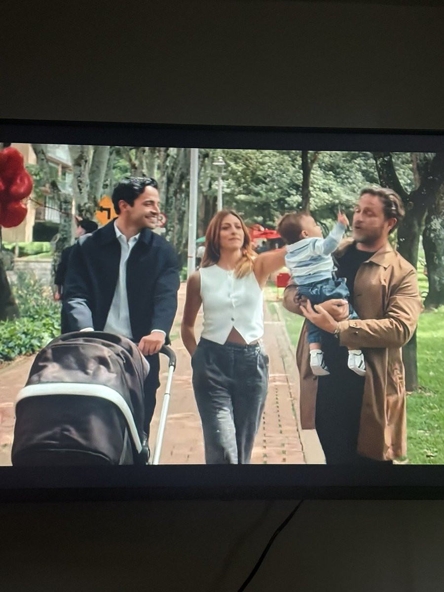 Dios mío ojalá yo un día, qué hermoso QUE VIVA EL AMOOOOOOOOR 🥰