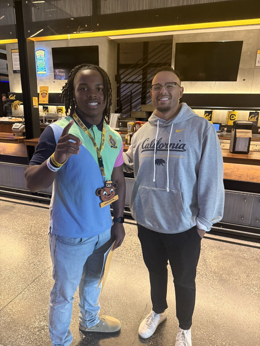 Had a great day at Cal toured the campus, met with the coaches, and got a real feel for the program. Definitely a great experience all around. <a href="/KbTheStable/">KB</a> <a href="/CoachHutch_/">Michael Hutchings</a> <a href="/BenjiPalu_Cal/">Benji Palu</a> <a href="/JordanSom_CAL/">JORDAN SOMERVILLE</a> <a href="/CoachLup/">Tosh Lupoi</a> !!