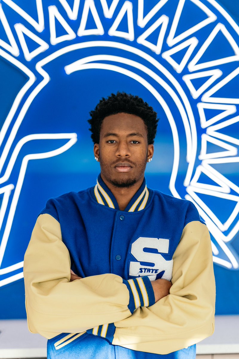 SanJoseStateFB's tweet image. 𝐰𝐞𝐥𝐜𝐨𝐦𝐞 𝐭𝐨 𝐭𝐡𝐞 𝐒𝐩𝐚𝐫𝐭𝐚𝐧 𝐅𝐚𝐦𝐢𝐥𝐲

@isaiah_buxton 

#ThisIsSparta | #AllSpartans
