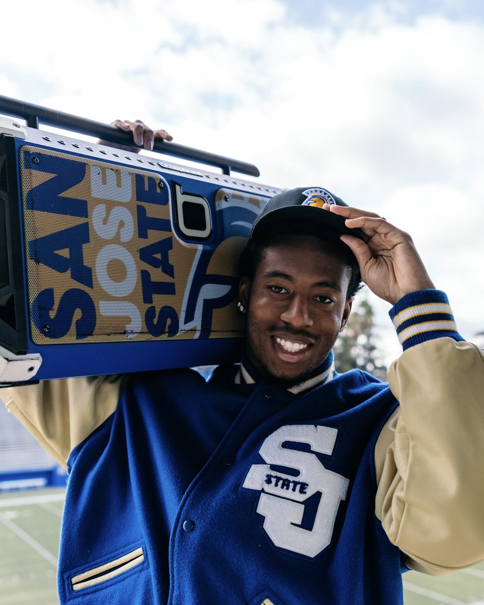 SanJoseStateFB's tweet image. 𝐰𝐞𝐥𝐜𝐨𝐦𝐞 𝐭𝐨 𝐭𝐡𝐞 𝐒𝐩𝐚𝐫𝐭𝐚𝐧 𝐅𝐚𝐦𝐢𝐥𝐲

@isaiah_buxton 

#ThisIsSparta | #AllSpartans