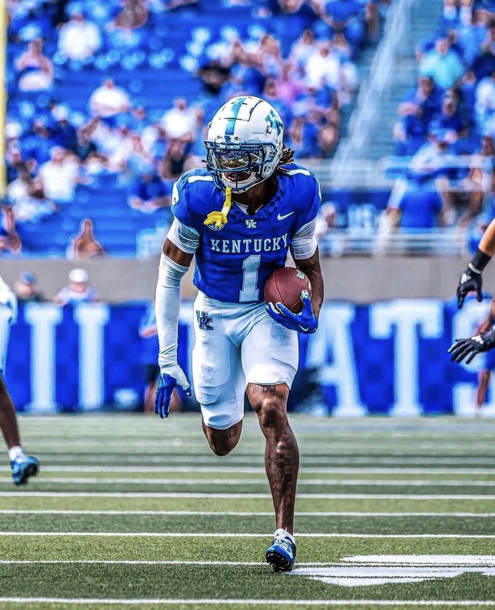 Blessed to receive an offer from the University of Kentucky ‼️
<a href="/AllenBrown_4/">Coach AB</a> <a href="/RealdealTY/">TY Holder</a> <a href="/ChadSimmons_/">ChadSimmons</a> <a href="/TomLoy247/">Tom Loy</a> <a href="/SWiltfong_/">Steve Wiltfong</a> <a href="/RyanCallahan247/">Ryan Callahan</a> <a href="/west10sports/">West Tennessee High School Athletics</a> <a href="/WV_Chargers_FB/">Westview Chargers Football</a> <a href="/CoachCallins/">Logan Callins</a> <a href="/shaynep_media/">Shayne Pickering</a> <a href="/CSmithScout/">Chris Smith</a>