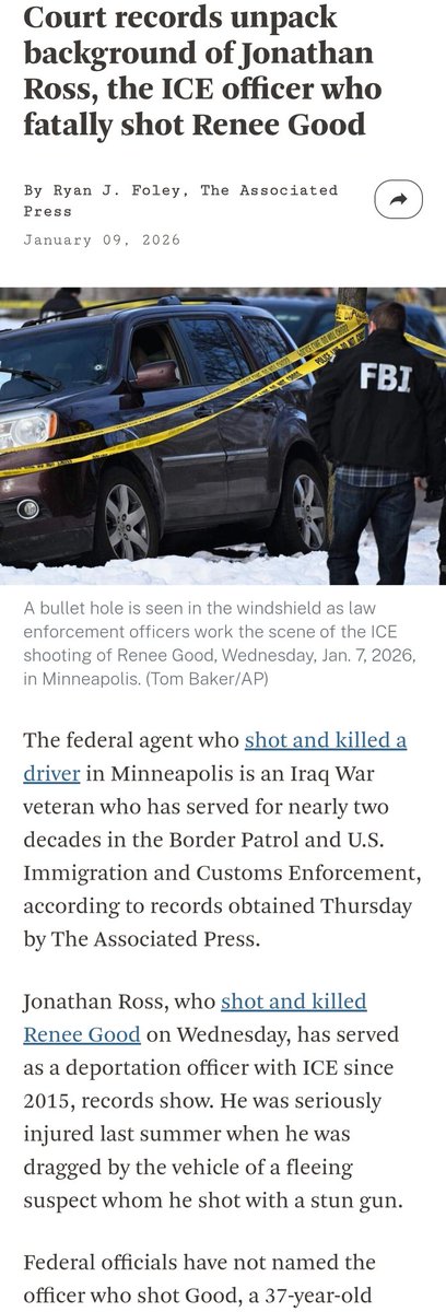 Fly_Sistah's tweet image. Excellent work pointing out Jonathan Ross switching the phone from his right hand to his left hand &amp;amp; he reached for his gun before Renee had started to move her car. He was preparing to stand in front of her car as a pretext to shoot her like Border Patrol agents did for years.