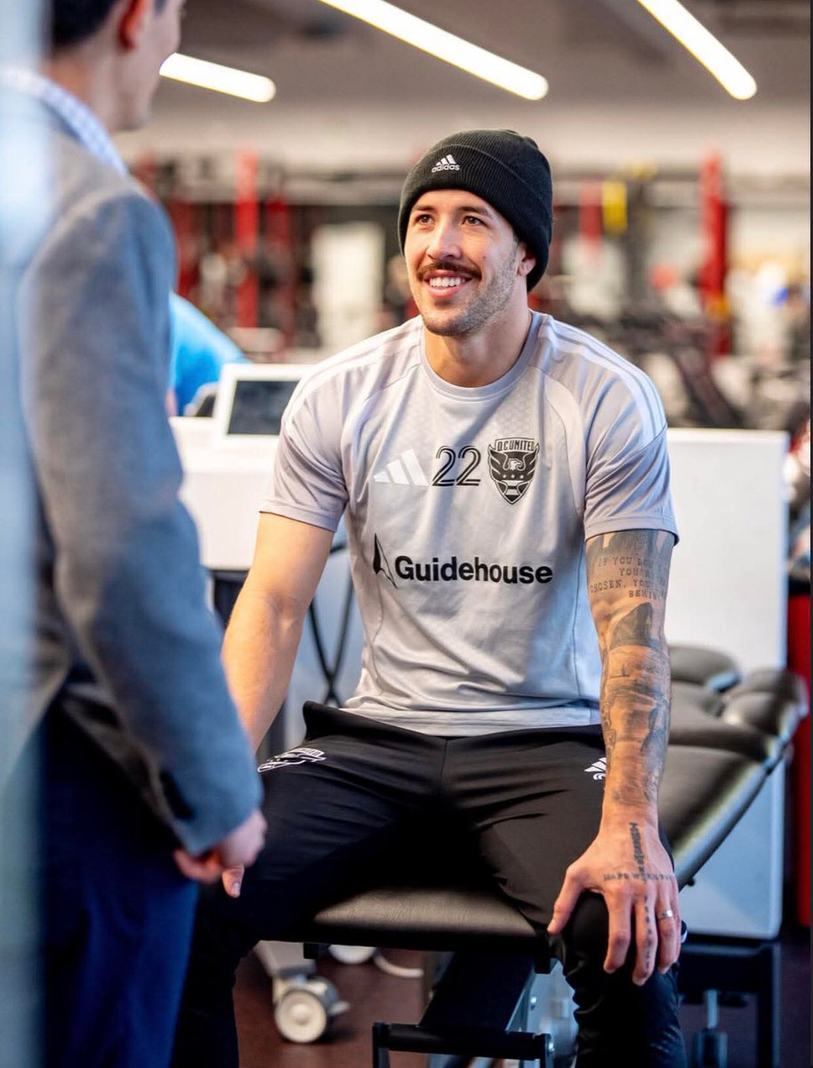 DC United comenzó su temporada en la MLS con Aarón Herrera en el plantel. 

El seleccionado guatemalteco sigue consolidándose en el fútbol estadounidense, en un año importante también para la Selección Nacional. 🇬🇹⚽️

📸 Prensa DC United