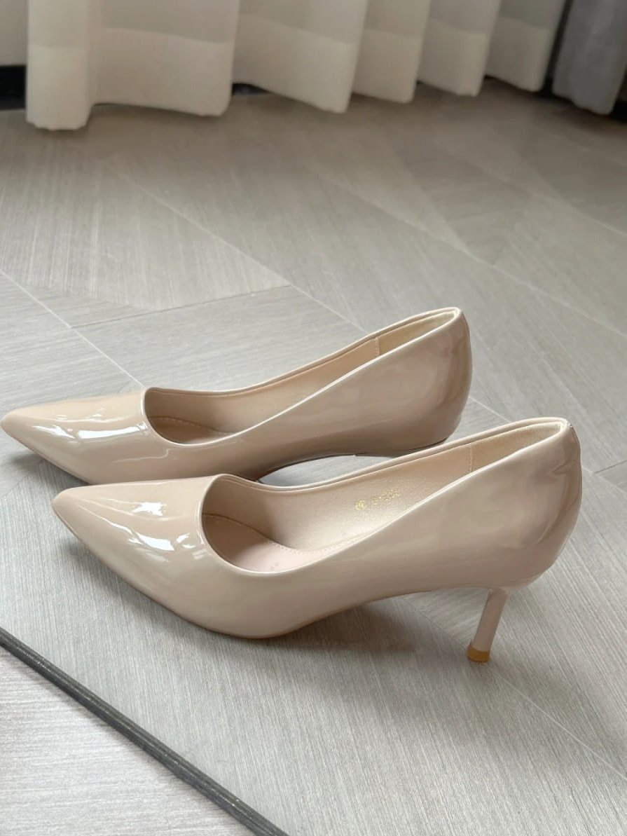 jayceee04's tweet image. Life is better in high heels. Trust me, I've checked.🥰