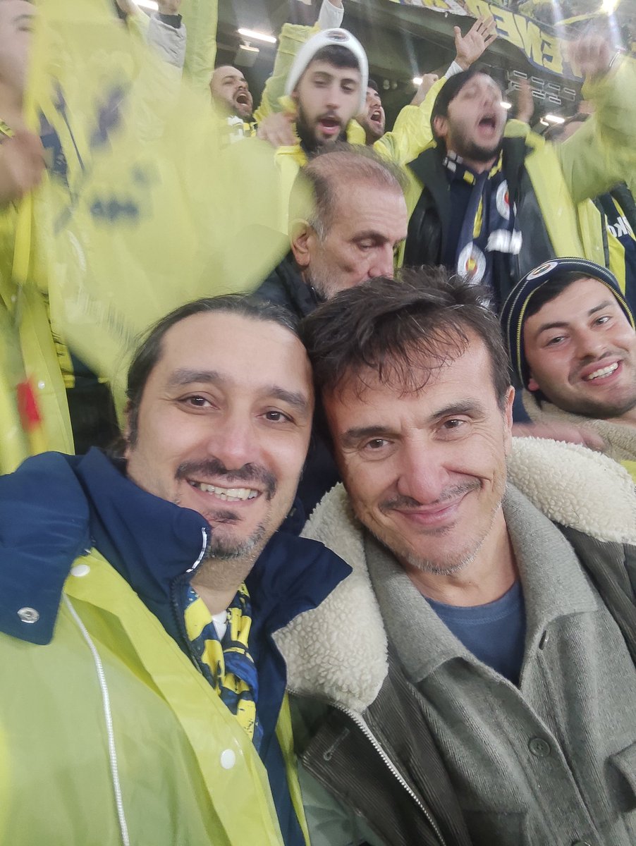 Abi yeni bir totemimiz var artık uyandırayım:)) <a href="/HulusiBelgu/">Hulusi Belgu ⭐️⭐️⭐️⭐️⭐️</a> 
:)