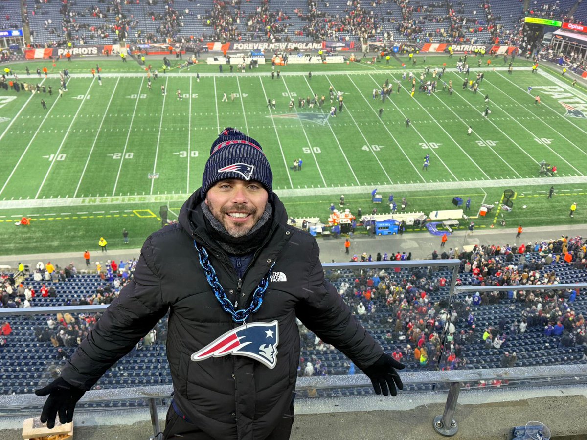 AlexCoroch's tweet photo. #NFLEnTelevisa https://t.co/SyWPLxBn7A