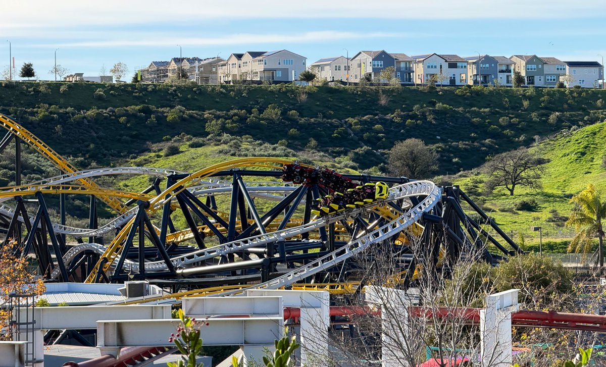 Attractions 360° tweet media