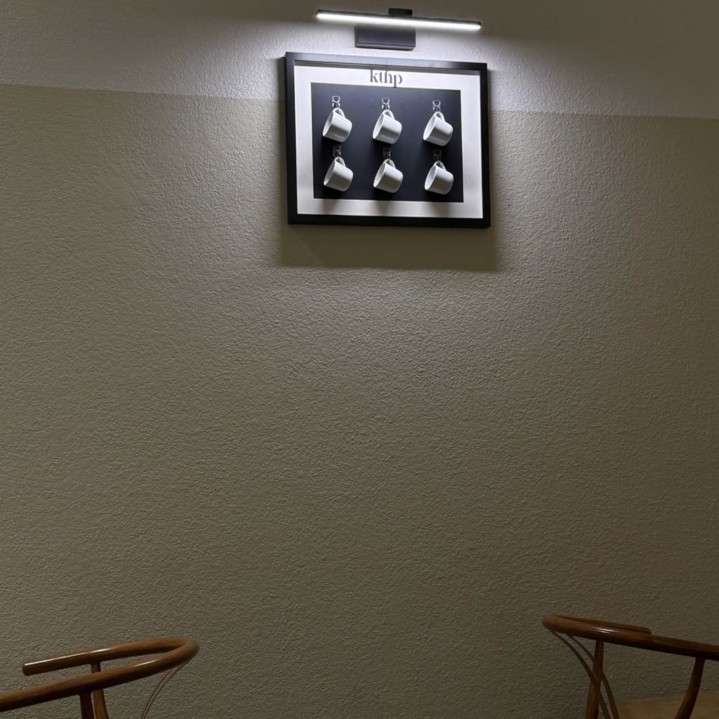 hellahns's tweet image. ولا أدري ضيّ عيني انت ولا غيرك الظلما ! ❣️