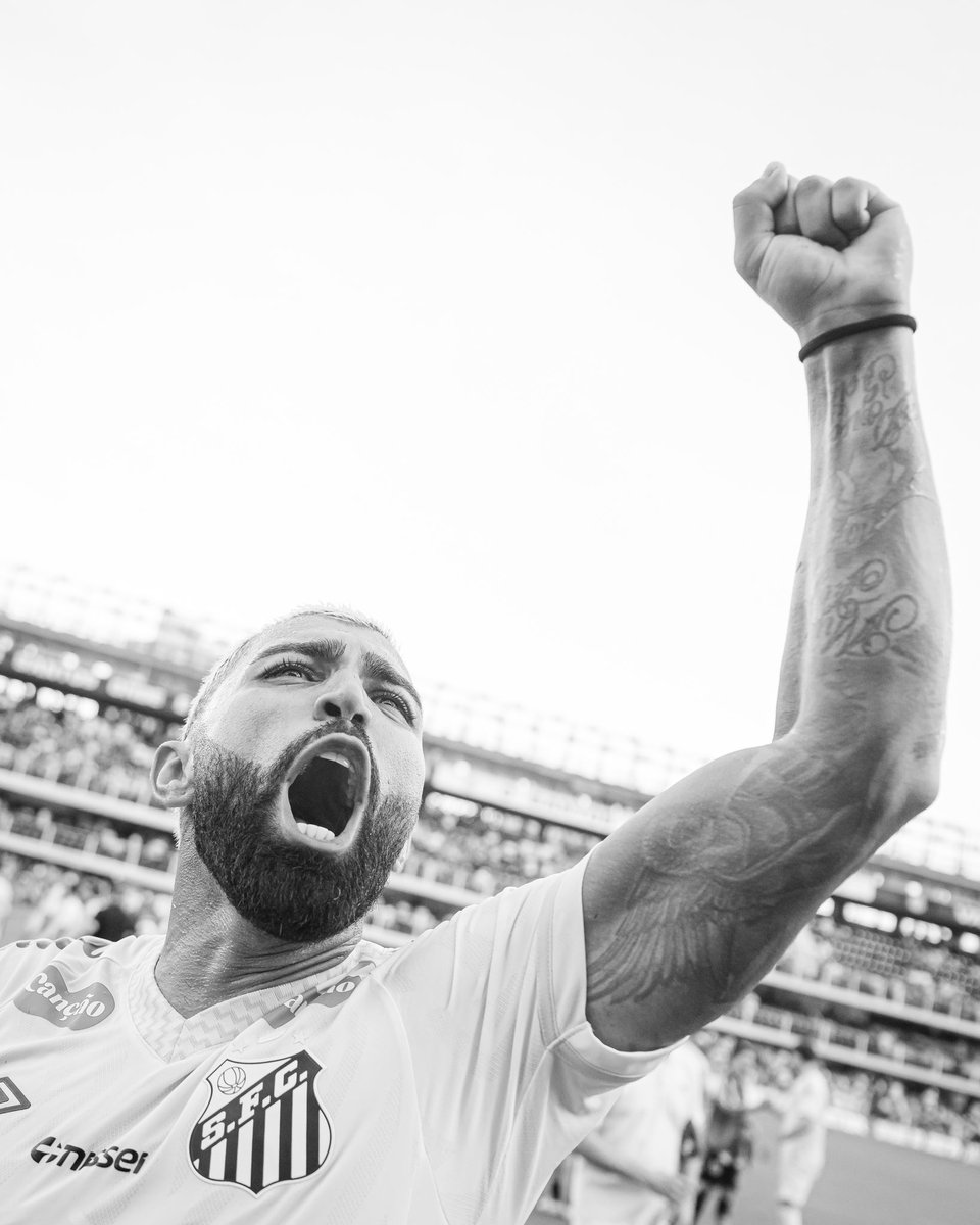 gabigol's tweet image. Como tudo deve ser 🤍🖤