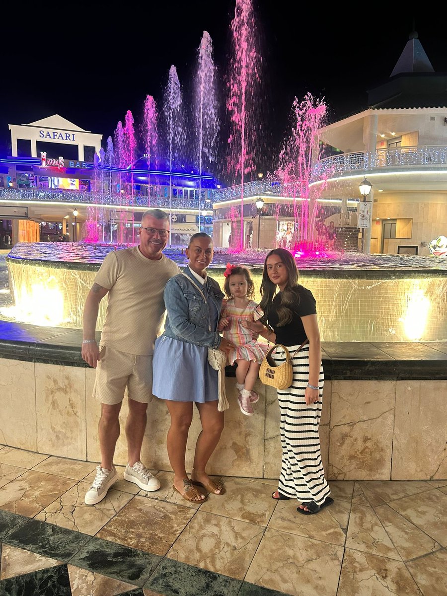 Les cotgreave tweet media