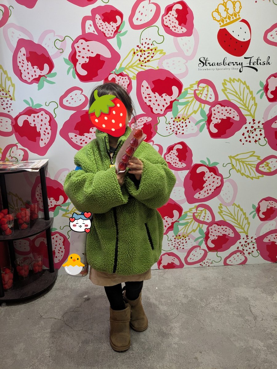 pasomasooo's tweet image. 昨日は娘と浅草とかっぱ橋へ🥒(•Ӫ•)🥒  
最近料理をいつもより頑張るようになり旦那から食器100均じゃないの買ってもいいと言われたので新たに買いました✌️❤ 
娘とクッキー作り約束したからクッキーの型追加で買い足し🍓🐰
どれにするか悩んで可愛かった🥰
旦那とおそろい箸買えたし満足🥢