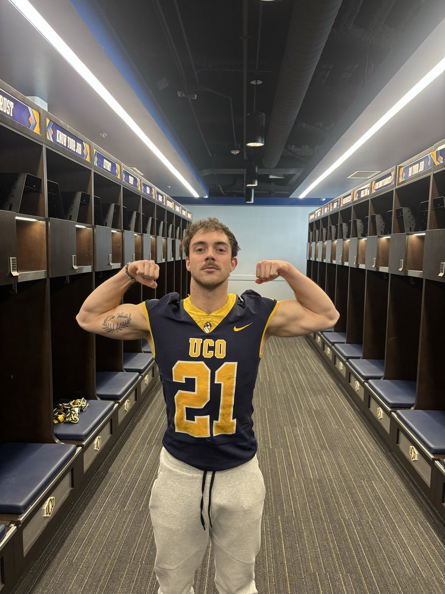 NoahLong__'s tweet photo. I am blessed to receive an opportunity to continue my athletic and academic career @ucobronchofb! Thank you @CoachEkern for the amazing visit! Loved checking out what UCO has to offer. https://t.co/ZYIdAGxZ46