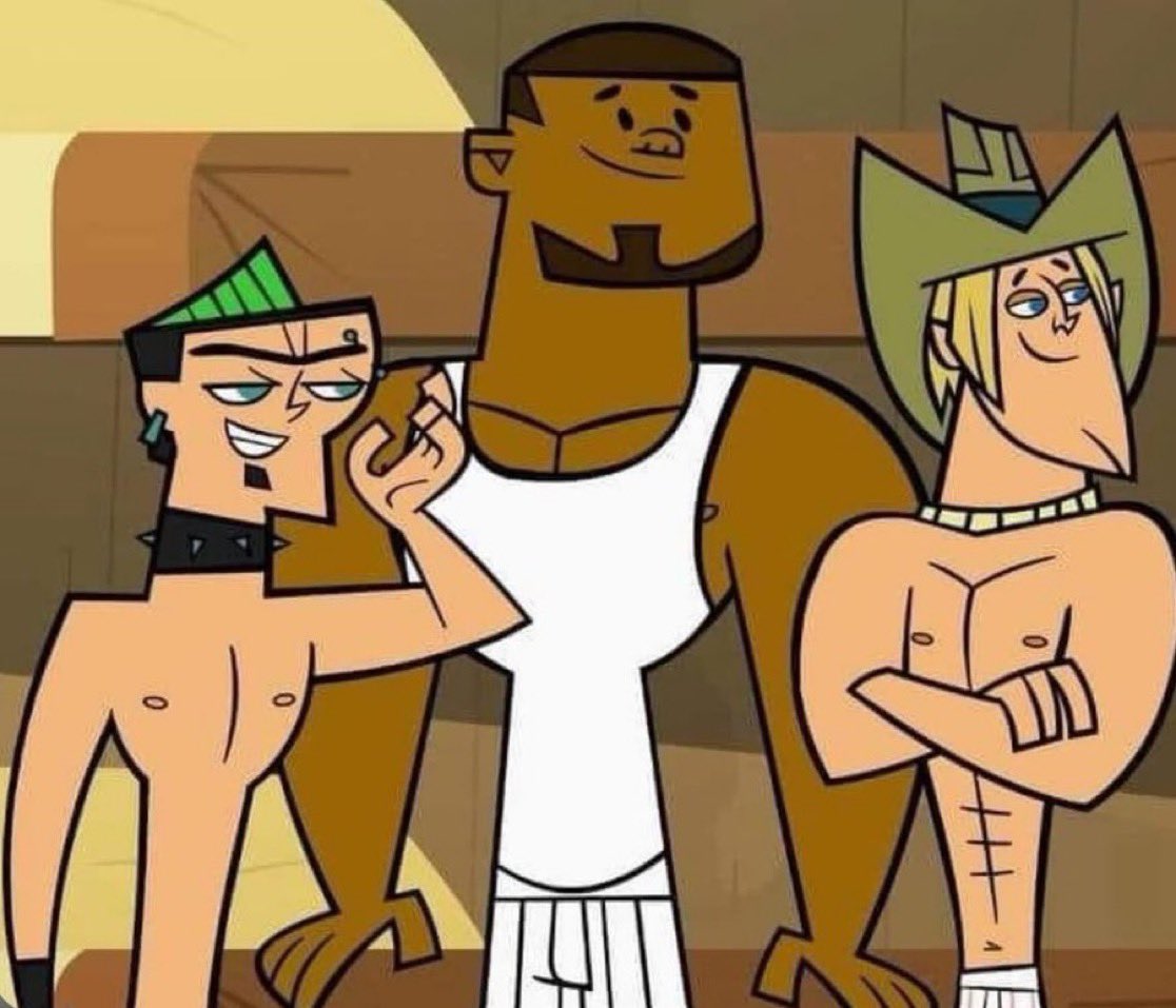 paperssil's tweet image. gay clubs be like