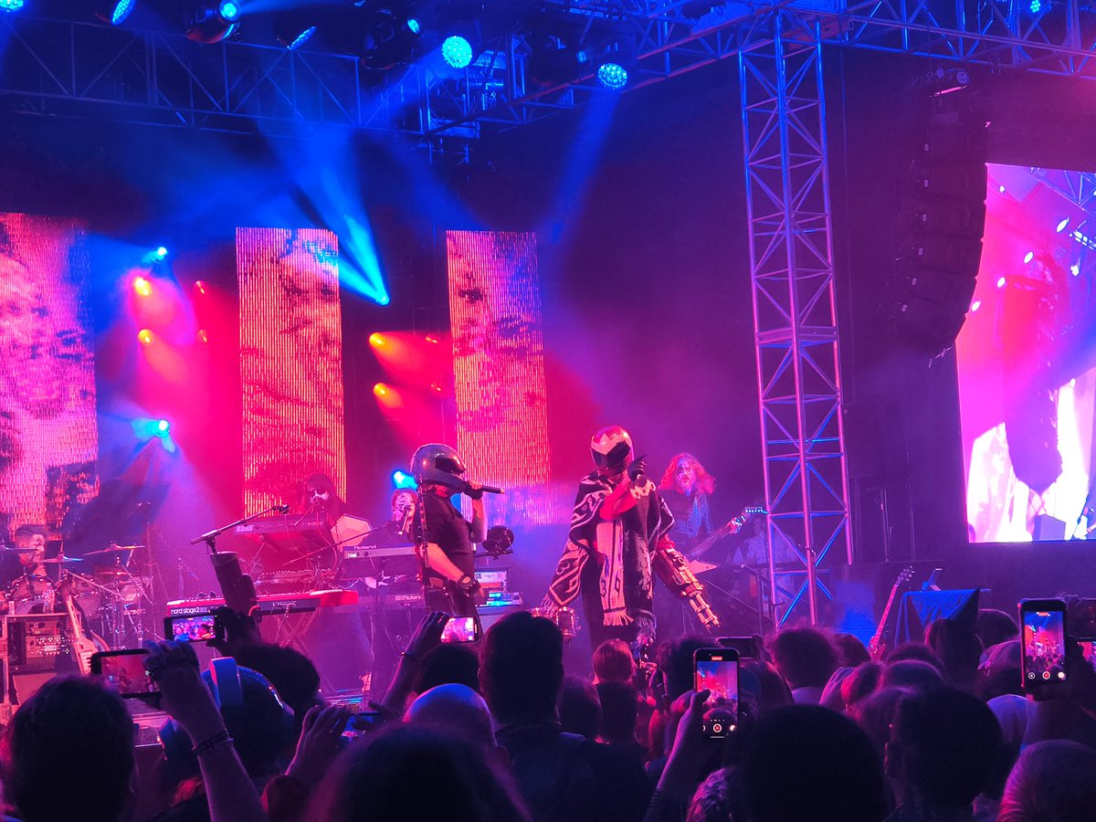 Interrobang212's tweet image. #magfest 2026 hasn't been the craziest but the vibes are immaculate. Shout outs to Kegaman. 
#themegas #protomen #cosplay