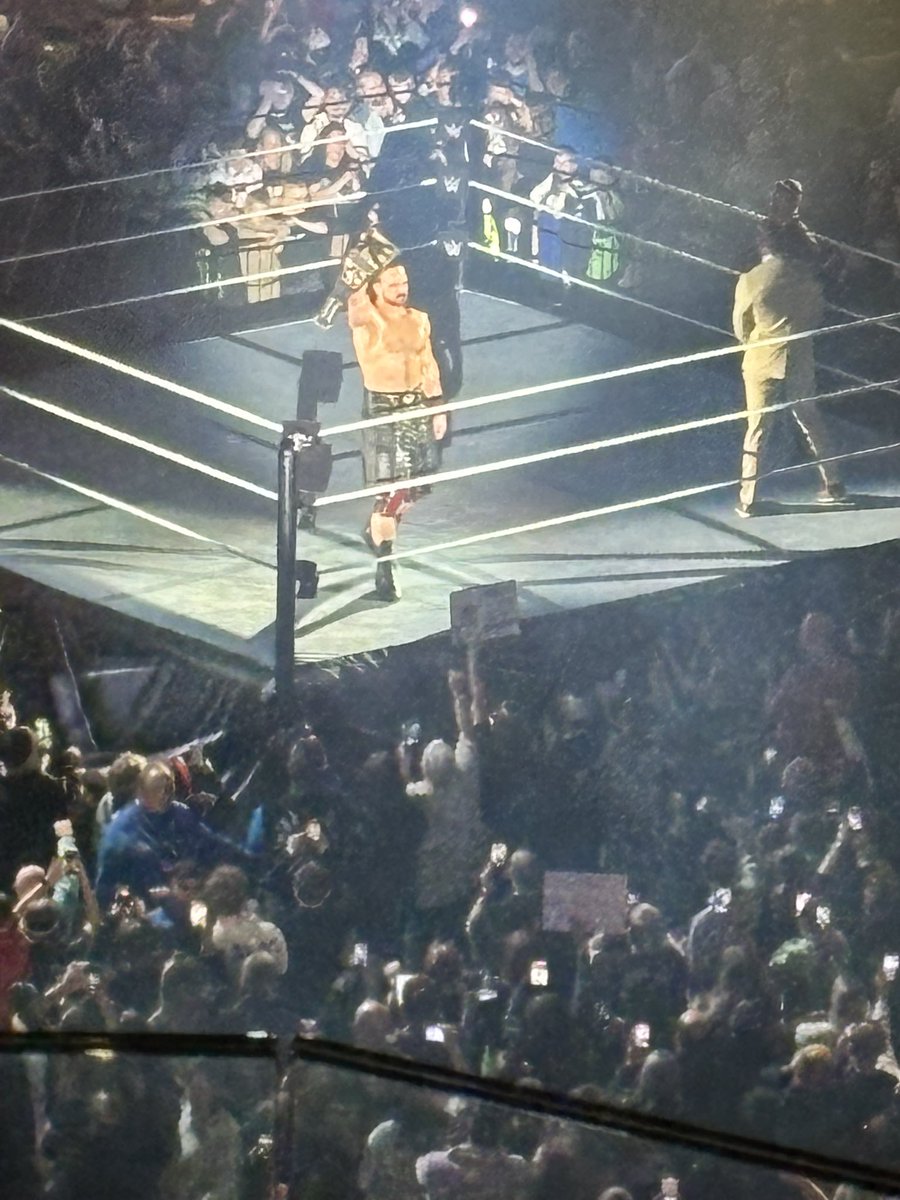 Grantos96's tweet photo. You deserve it #WWEGlasgow https://t.co/8CjqHpZ8eE