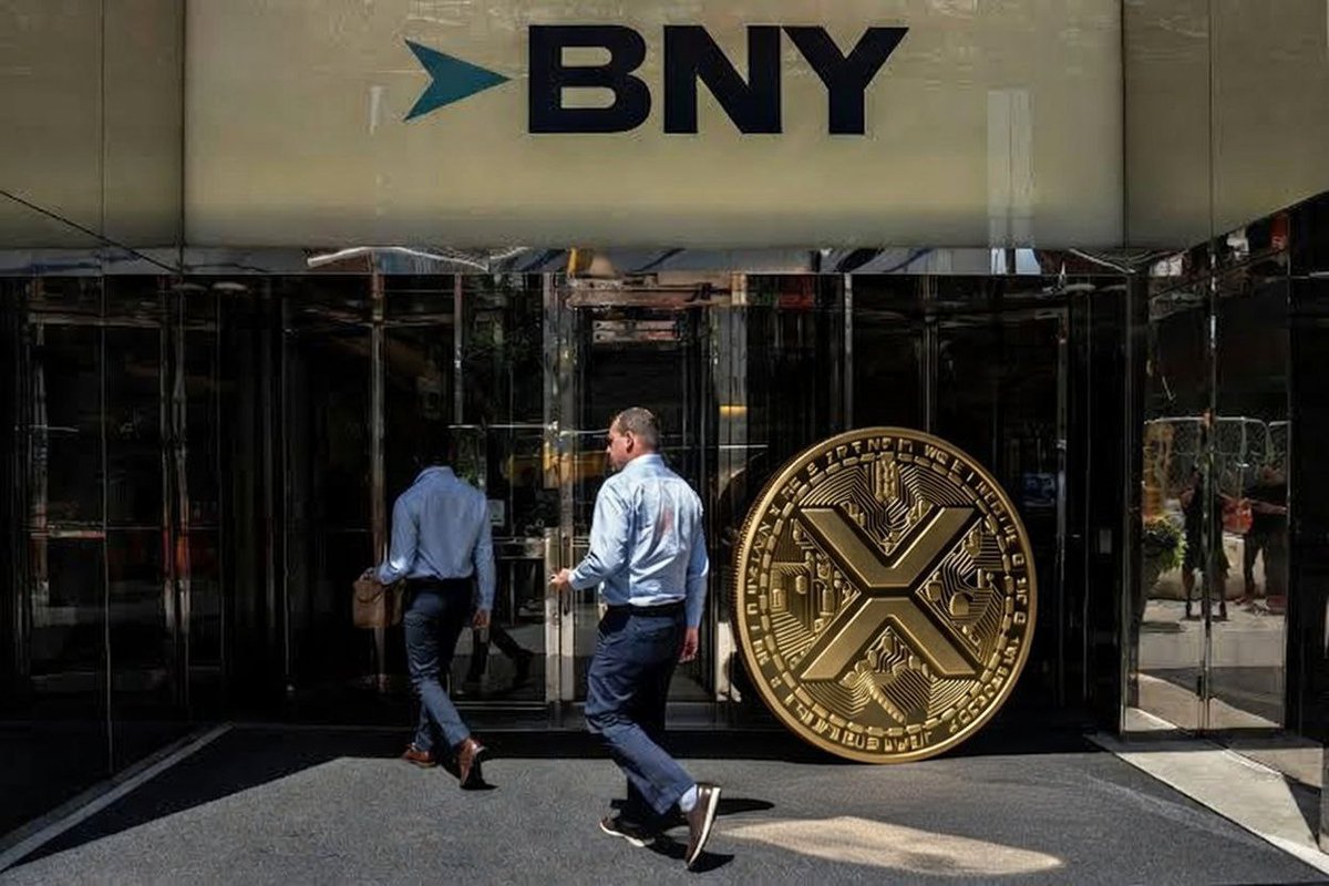 🟢Ripple has confirmed a game-changing development: BNY Mellon has launched  tokenized deposit services for institutions, with Ripple Prime as an early  adopter and BNY serving as primary reserve custodian for RLUSD. This