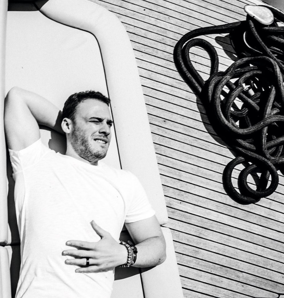 Mood di oggi: KBürsin in bianco e nero 🖤🤍
#KeremBürsin