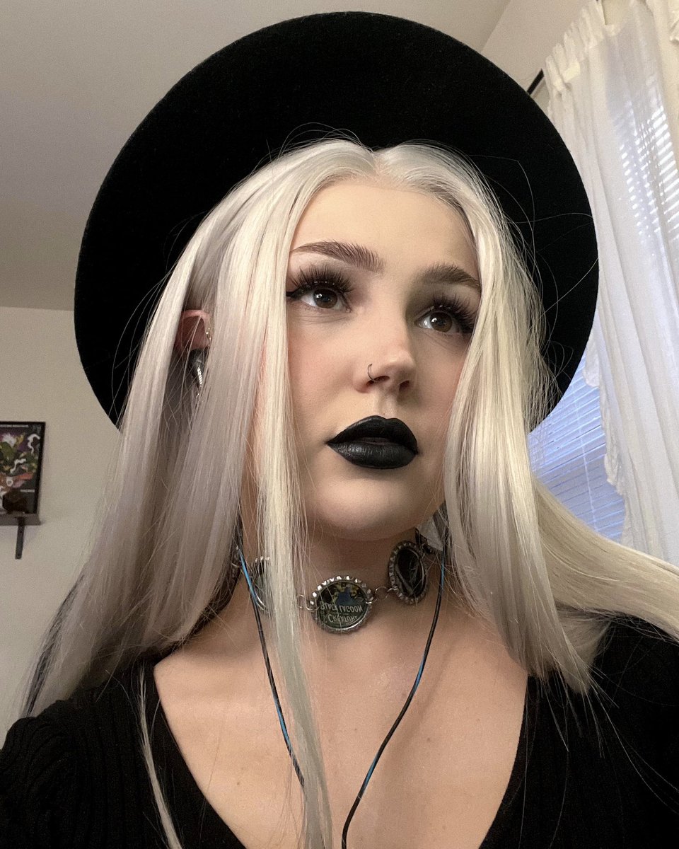 𝖊𝖒𝖒𝖆 🐁 tweet media