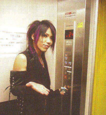 kuiinisu's tweet image. that's what i want from a man