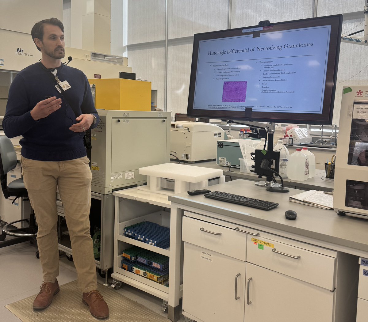 ccf_idfellows's tweet image. If you love a good diagnostic puzzle, Microbiology Plate Rounds never disappoint 🔍🧫 shoutout to our amazing Pathology residents for presenting some interesting cases!
#microbiology #pathology #infectiousdisease