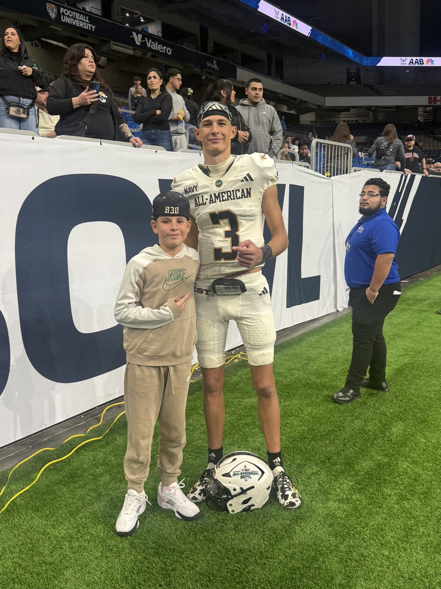 Ashley Farris tweet media