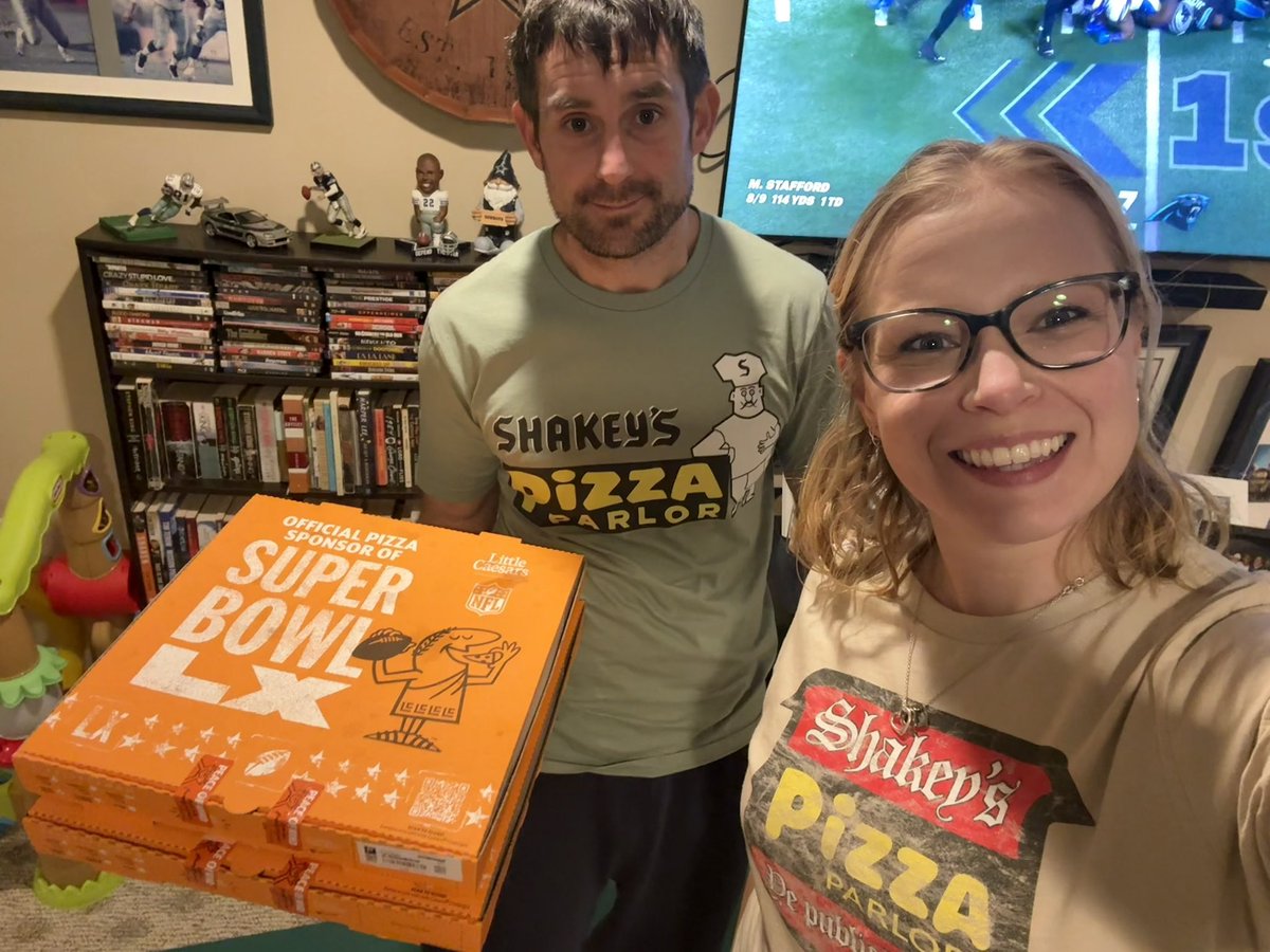 Sam_Spader's tweet photo. Since the world-class establishment that is Shakey’s pizza isn’t in our neck of the woods, we celebrate The Matt Schaub Classic with a close second- Little Caesar’s. I think @BillSimmons and @TheCousinSal would approve #shakeysgame #shakeysbowl #mattschaubclassic https://t.co/F45V51BcFx