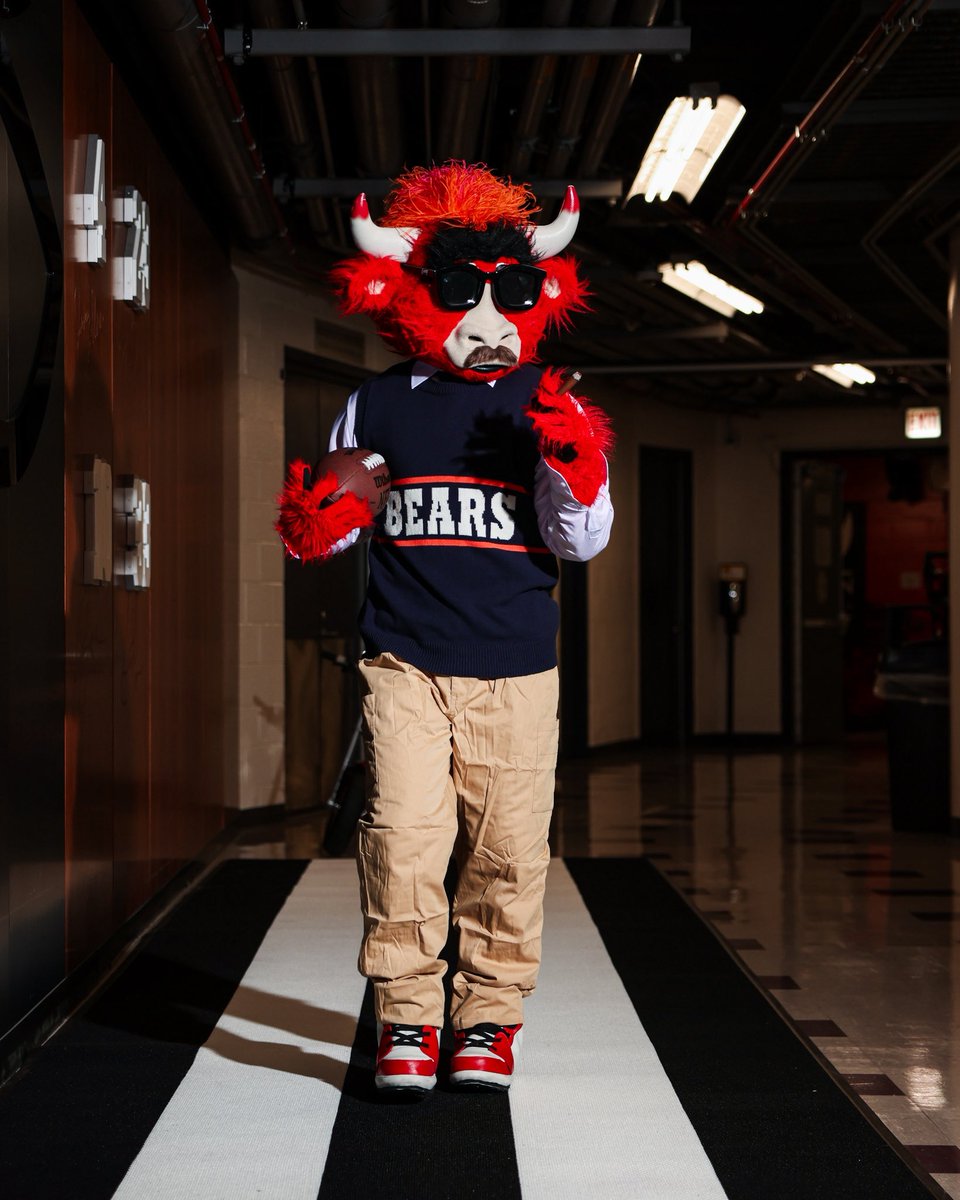 bennythebull's tweet image. Da Bears 🐻 ⬇️

@ChicagoBears @chicagobulls