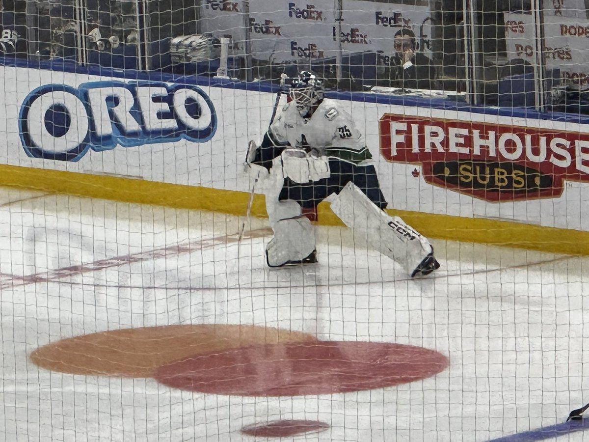 willguibr's tweet image. Demko at warm up in Toronto tonight. #Canucks