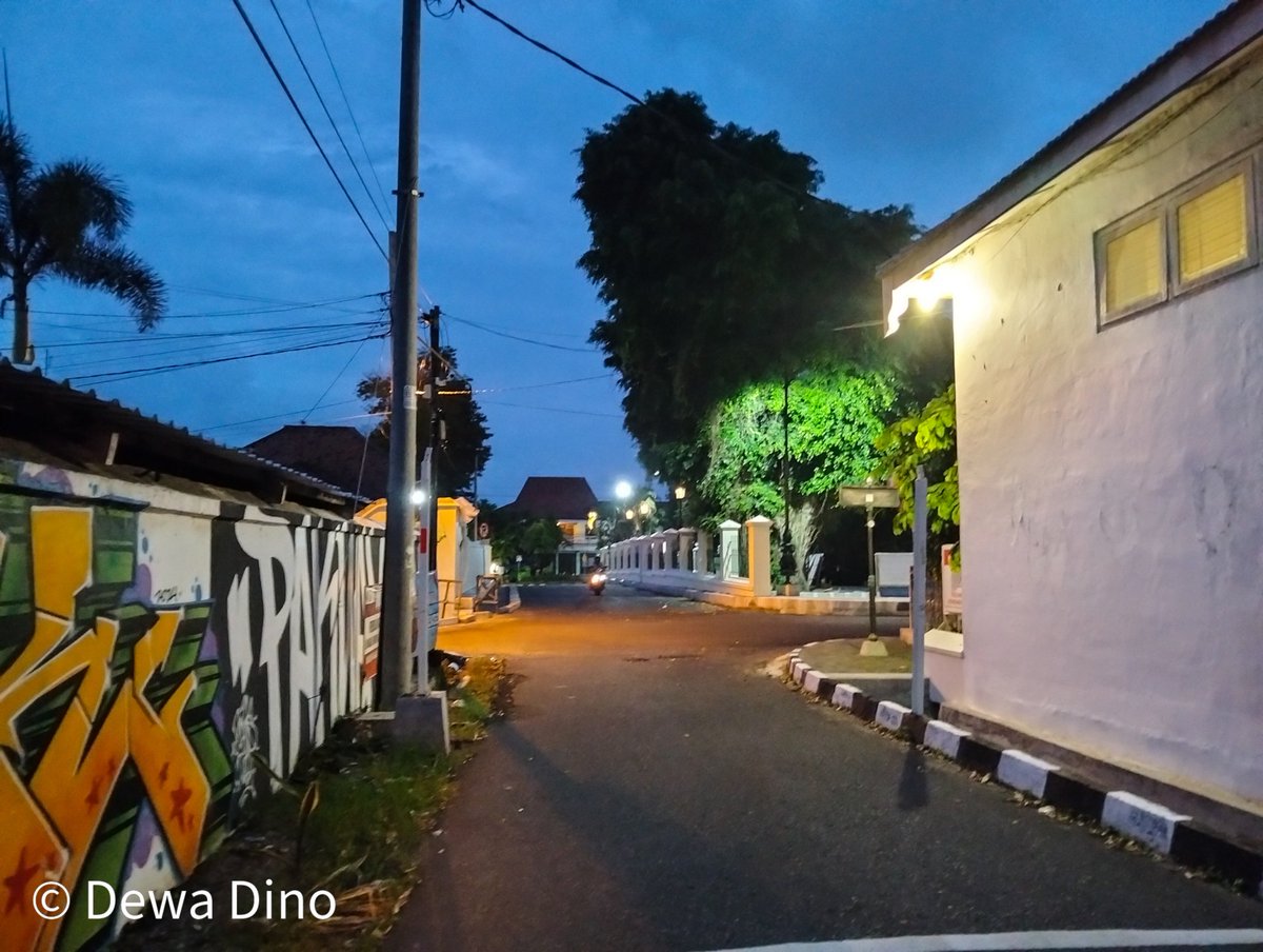 Suasana di puro pakualaman setelah renovasi alun alun..