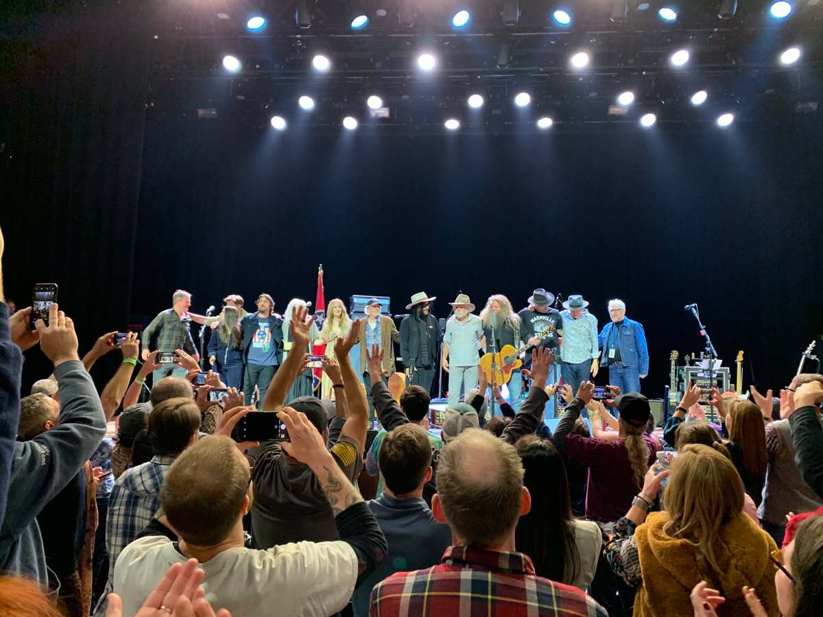 AboutToRun's tweet image. One of my greatest concert experiences of all time. Bobby at the Ryman, the next week the entire world shut down. I often felt he was playing just for me at some of those shows so to capture it in a photo with him looking right at me was perfect. RIP Bobby.