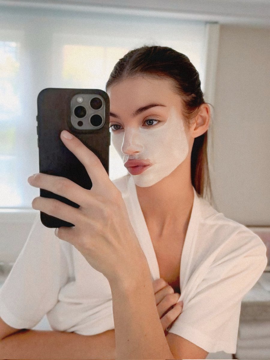 wnthers's tweet image. ⠀ ⠀ ⠀ ⠀ ⠀ ⠀ ⠀ ⠀ ⠀ 
. ° ❀ — Saturday, the perfect day for a spa night at home.