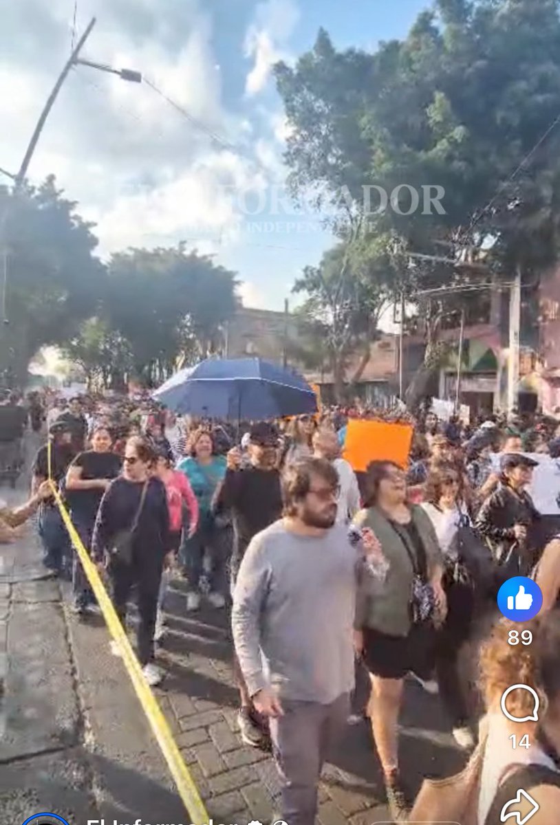 JuanYvesPalomar's tweet image. Guadalajara sale a la calle en contra del aumento de la tarifa del transporte público! 🫶🏻🚌