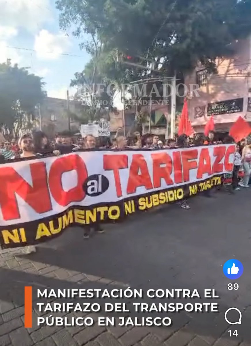 JuanYvesPalomar's tweet image. Guadalajara sale a la calle en contra del aumento de la tarifa del transporte público! 🫶🏻🚌