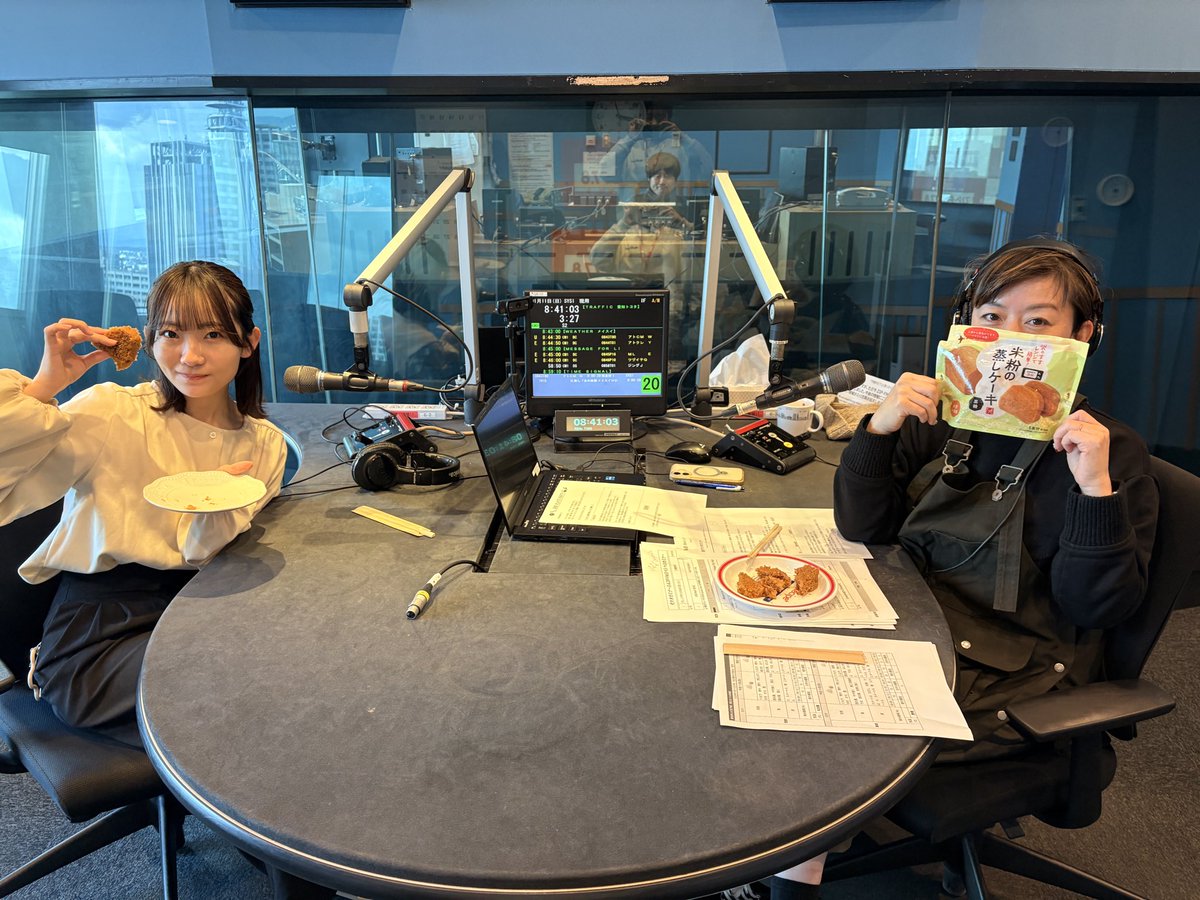 otonationary's tweet image. 🍽️ONE PLATE PARTY🍽️

本日は
「もへじ　米粉の蒸しケーキ　黒糖」

簡単にレンジで蒸しケーキを作ることができます！

出来立ては温かくふわっふわ！
あっさりとした甘味の黒糖が最高です😃

軽い朝ごはんにもぴったり！

#オトナ #otonationary  #zipfm