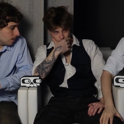 barbjao's tweet image. meu mano ta passando por umas barbaridades #IncidenteAwards