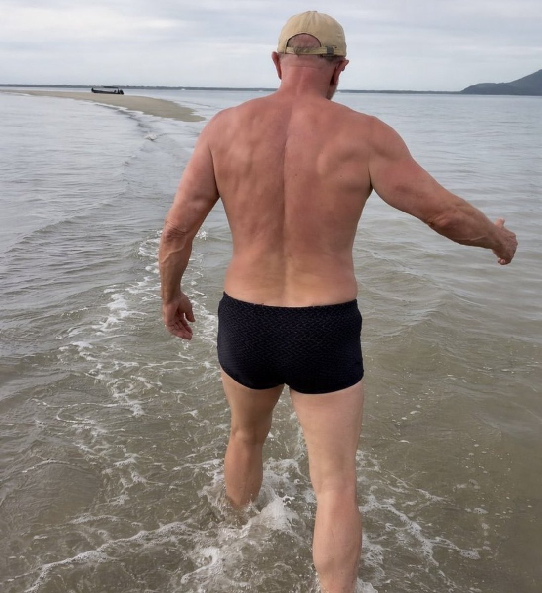 lajuliaeva's tweet image. Lula a los 80 años / yo a los 34