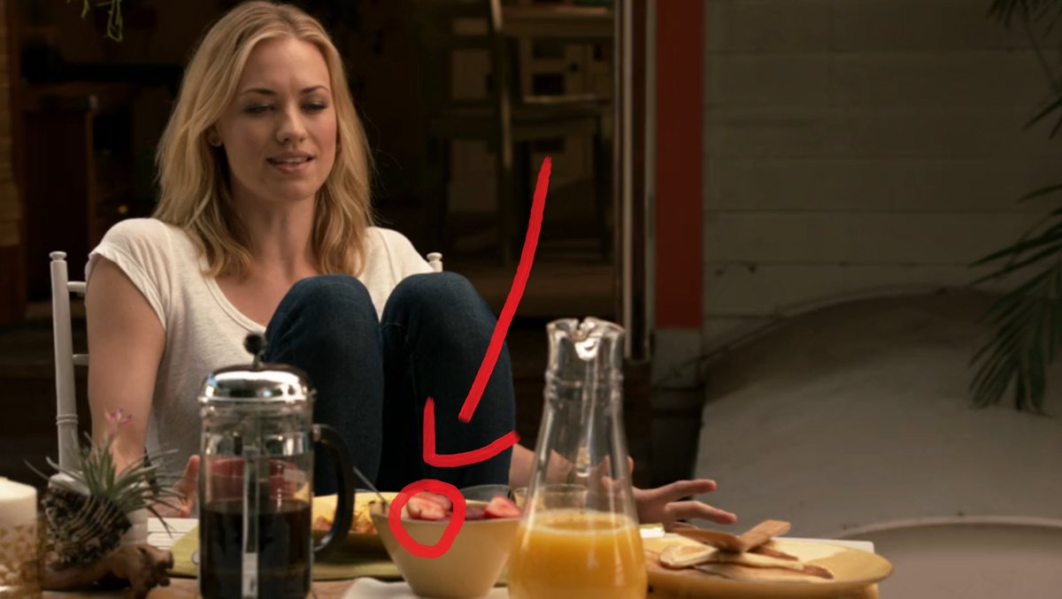 Dansplainer's tweet image. fly on the strawberries in s7e10 of dexter #FlyOnTheStrawberriesInS7E10OfDexter