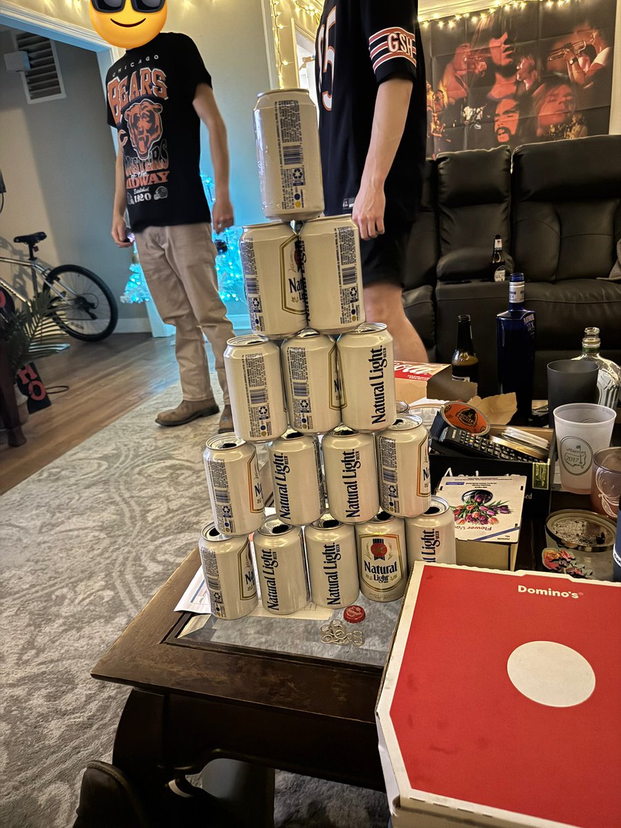 RustyShack9969's tweet image. The mother fucking Chicago Bears just put belt to ass! Fuck the packers! #FGB #dabears #Beer