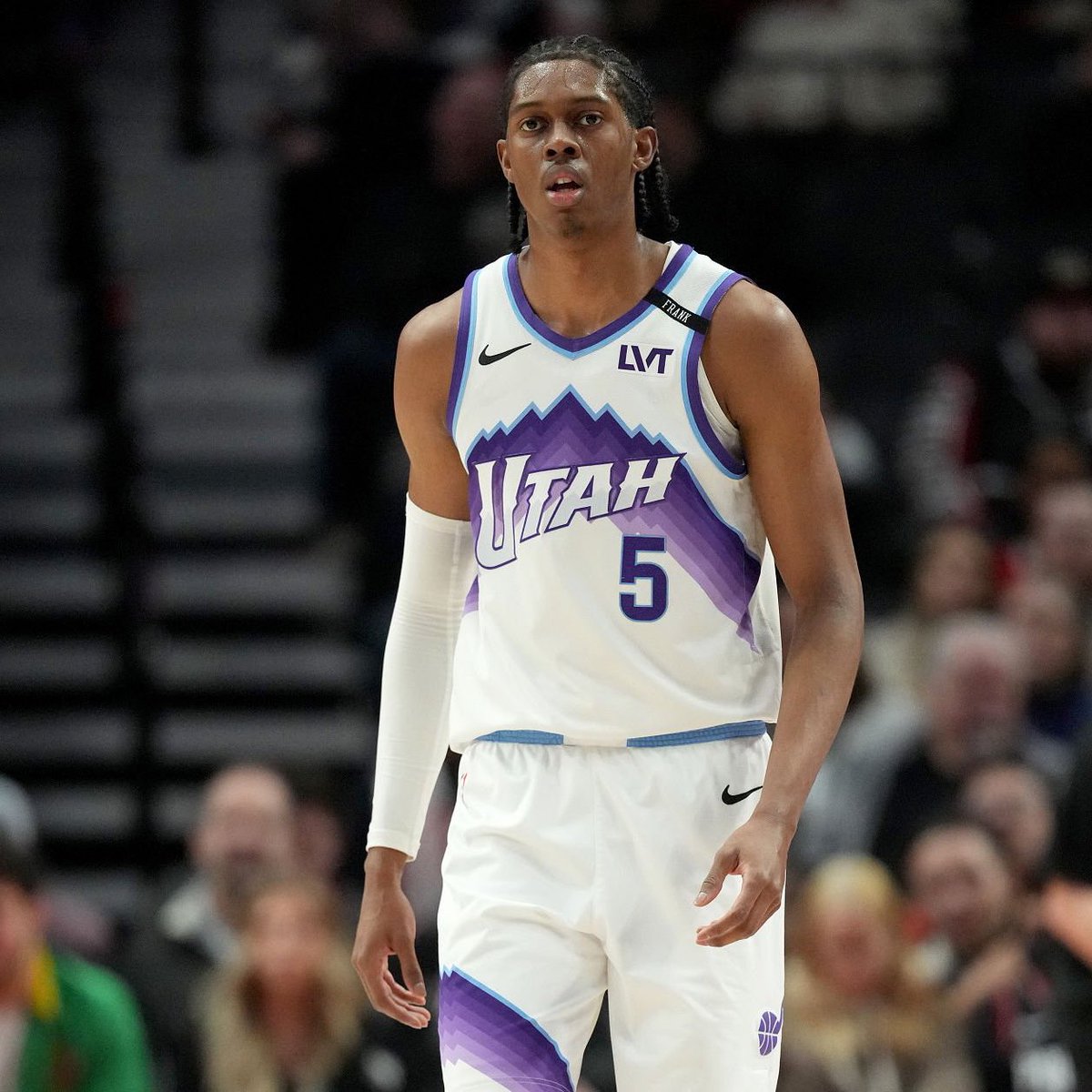 KatoParinaSLC's tweet image. Crazy stat but true: Cody Williams just had the worst plus-minus (-60) in NBA history.