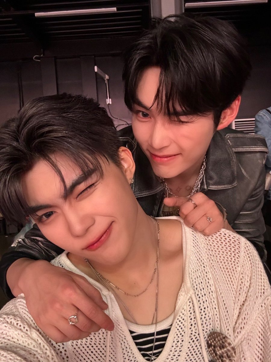 캄이 tweet media