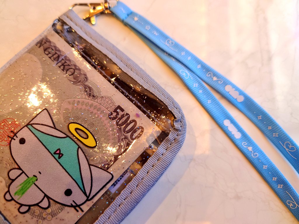 お財布 武道館のストラップと組み合わせても良い感じ #あのちゃん #ano