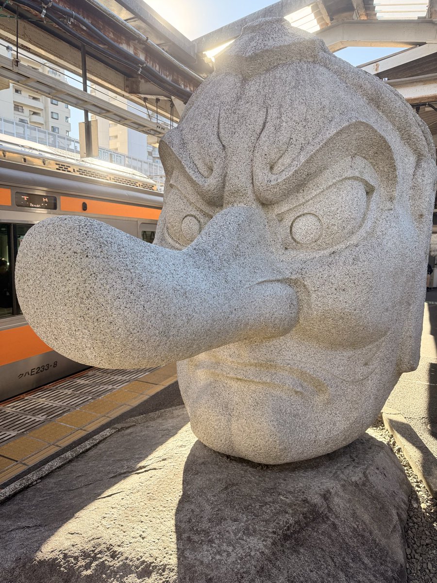 どうにかこの鼻の長さを伝えたい