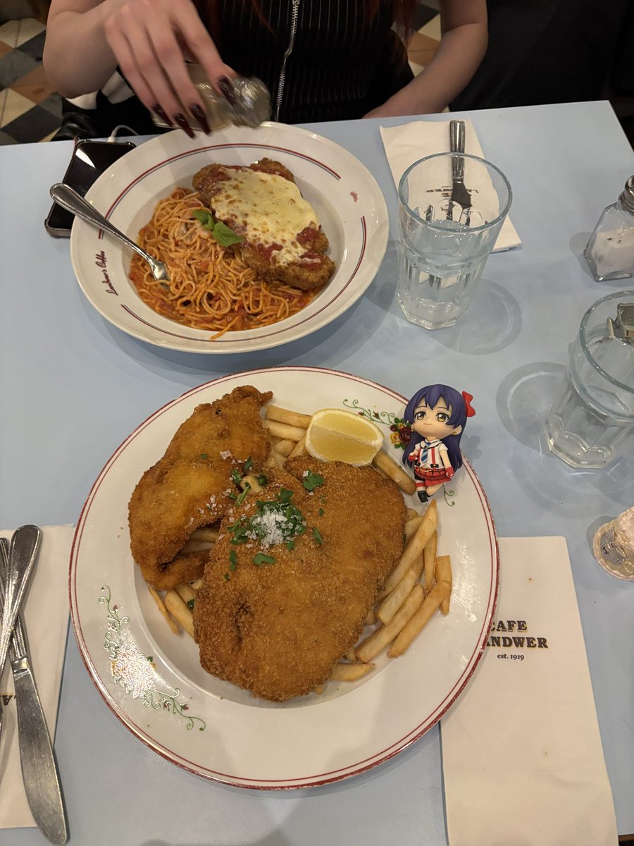 ryocals's tweet image. nye din w mi bff ^_^