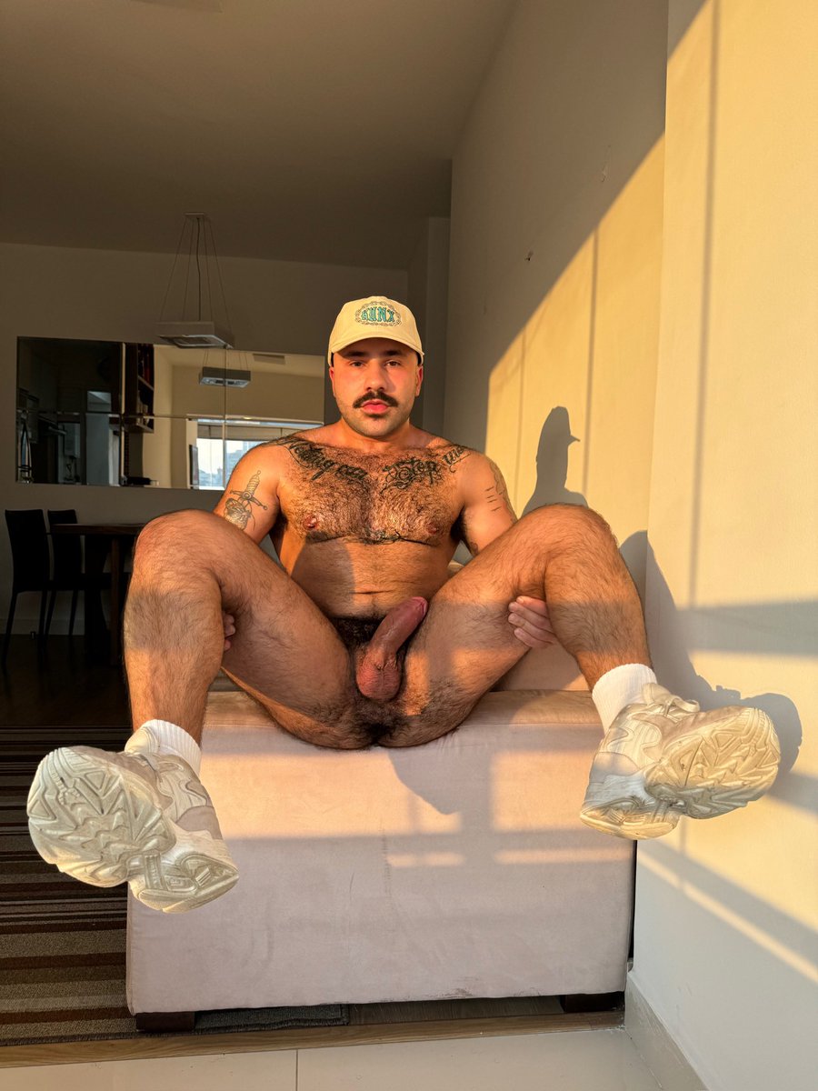 ʜᴀɪʀʏ ʙᴜʟʟ tweet media