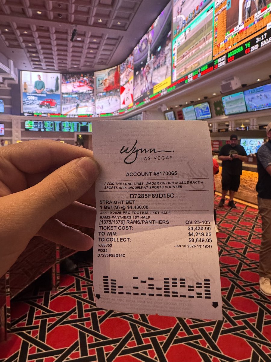 ElReyApostador_'s tweet image. EN MI VIAJE A LA VEGAS VOY GANANDO 17,500 DÓLARES. LA VERDAD HACER ESA CANTIDAD EN SOLO DOS DÍAS ES BRUTAL. HE METIDO SOLO 4 APUESTAS, ESTOY MUY DISCIPLINADO, COBRÉ 3 Y PERDÍ SOLO 1. LA VERDAD ES QUE ME ESTOY GOZANDO ESTE VIAJE COMO POCOS. HARÉ ESTÁ AVENTURA MÁS SEGUIDO.
