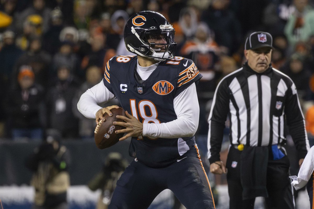 #NFLPlayoffs2026 

🐻 Los Bears ganan partido de playoffs tras 15 temporadas. Épica remontada en casa ante Packers tras estar 3-21 en el marcador. 

😱 Comenzaron el 4to cuarto 15 pts abajo (6-21) y lo ganaron por 31-27. Sigue la ilusión de Chicago.

📷: Sun-Times