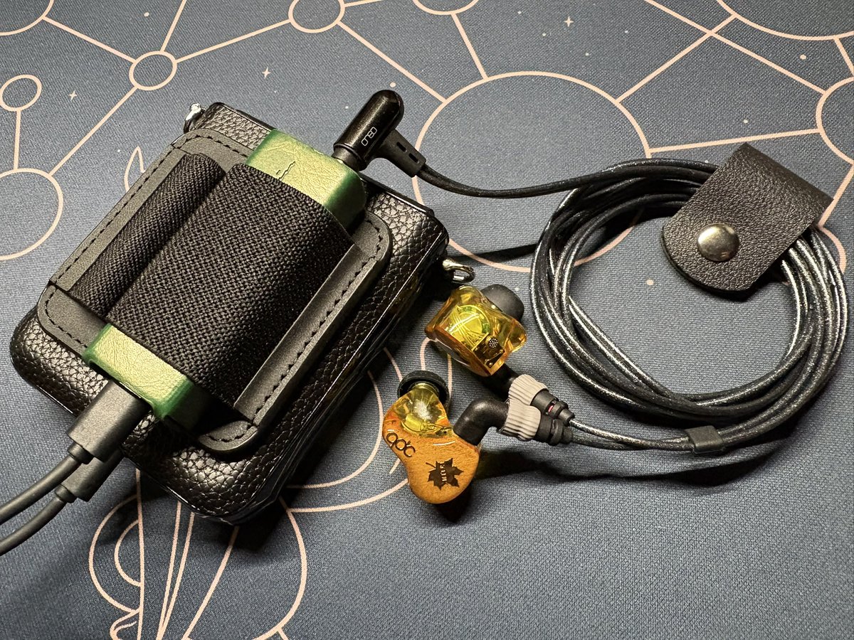 O2jQs5's tweet image. dap()買いました

・Motorola razr 50
・shanling dac pouch